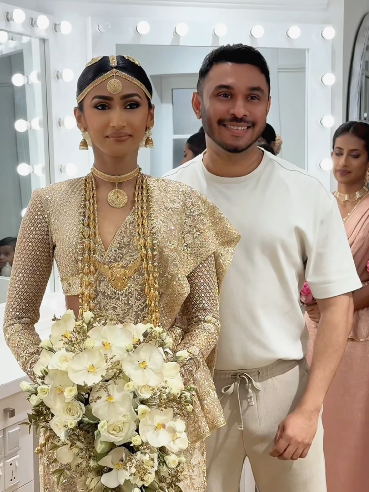 A traditional Kandyan bride with a modern touch. A bridal look that beautifully blends contemporary elegance while preserving the essence of tradition. Adorned in DB Ceylon Jewellery, inspired by the rich heritage of Sri Lankan history. 💛✨ Bride - Chathuri Melisa HUMA - Dhananjaya Bandara Jewelry - DB Ceylon   Flowers - Flower Dreams  Photography - Danushka Senadeera Photography #DhananjayaBandara #BridalByDB #BridesByDB #DBStudio #SriLankanBrides #BeautifulBride #SriLankanWedding #DreamWedding #SriLankan #DhananjayaBandaraBridal #DhananjayaBandaraCreation #DestinationWeddings #TamilBride #BridalElegance #TimelessTradition #Masterpiece #SriLanka 🇱🇰