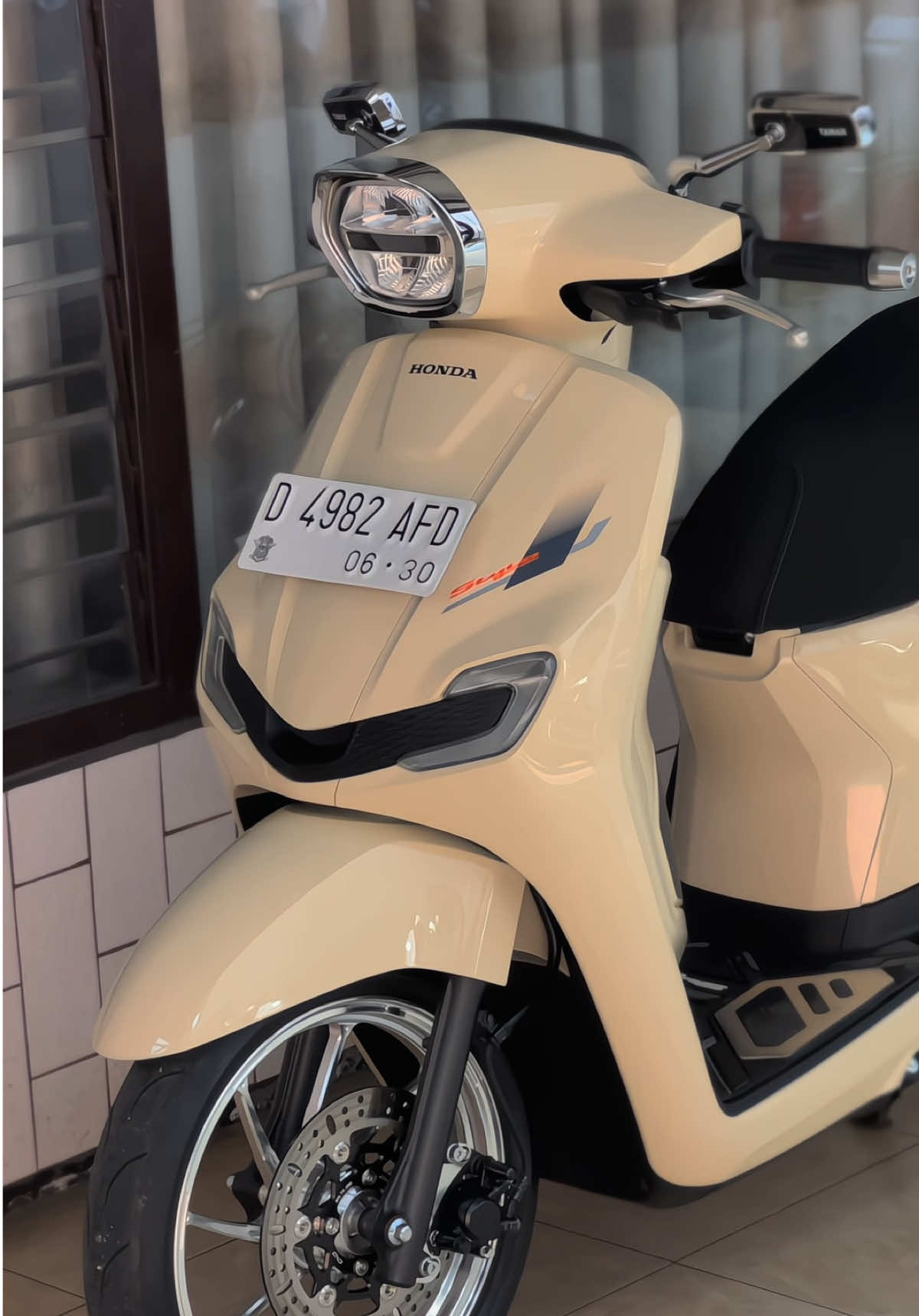 Membalas @🌻✨ pake spion tanax copy h2c, kalau mau samaan ada tuh dikeranjang kuning🥰 #stylomodifikasi #stylo160 #spiontanax #spionh2c 