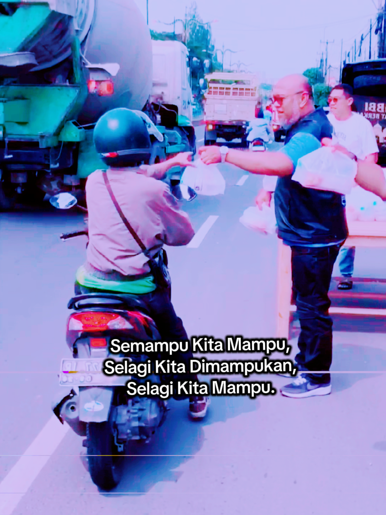 Sekedar Rutinan...MBBI BEKASI JUMAT BERKAH BERBAGI...Semoga Yang Telah Mendonasikan Sebagian kecil Hartanya...Diberikan kesehatan, rejeki dan Keberkahan-NYA Semakin Berlimpah...Aamin Ya Allah.  #mbbi #mbbibekasi #mbbi_bekasi  