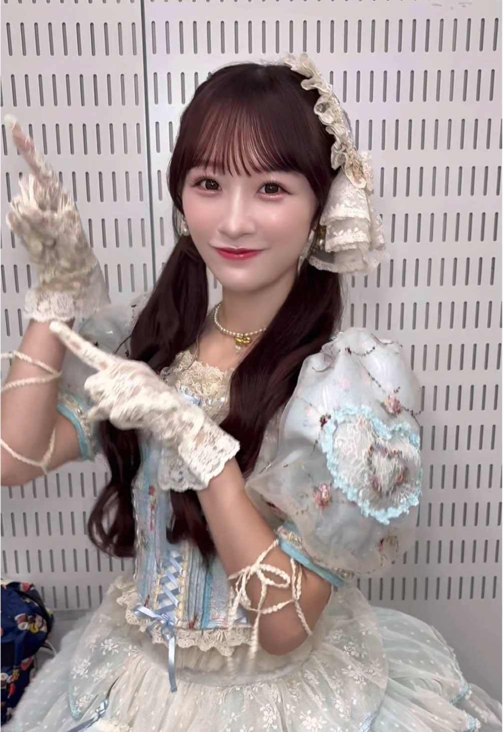 Mステ衣装でとくべチュ踊った🩵沢山愛してくれてありがとう😊袖の♡の刺繍お気に入り！！ #イコラブ #とくべチュして  #音嶋莉沙 