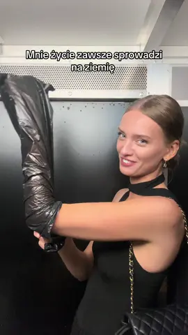 Mam nadzieję, że sikał tam ktoś znany chwilę przed wyjściem na czerwony dywan 🙏🏼