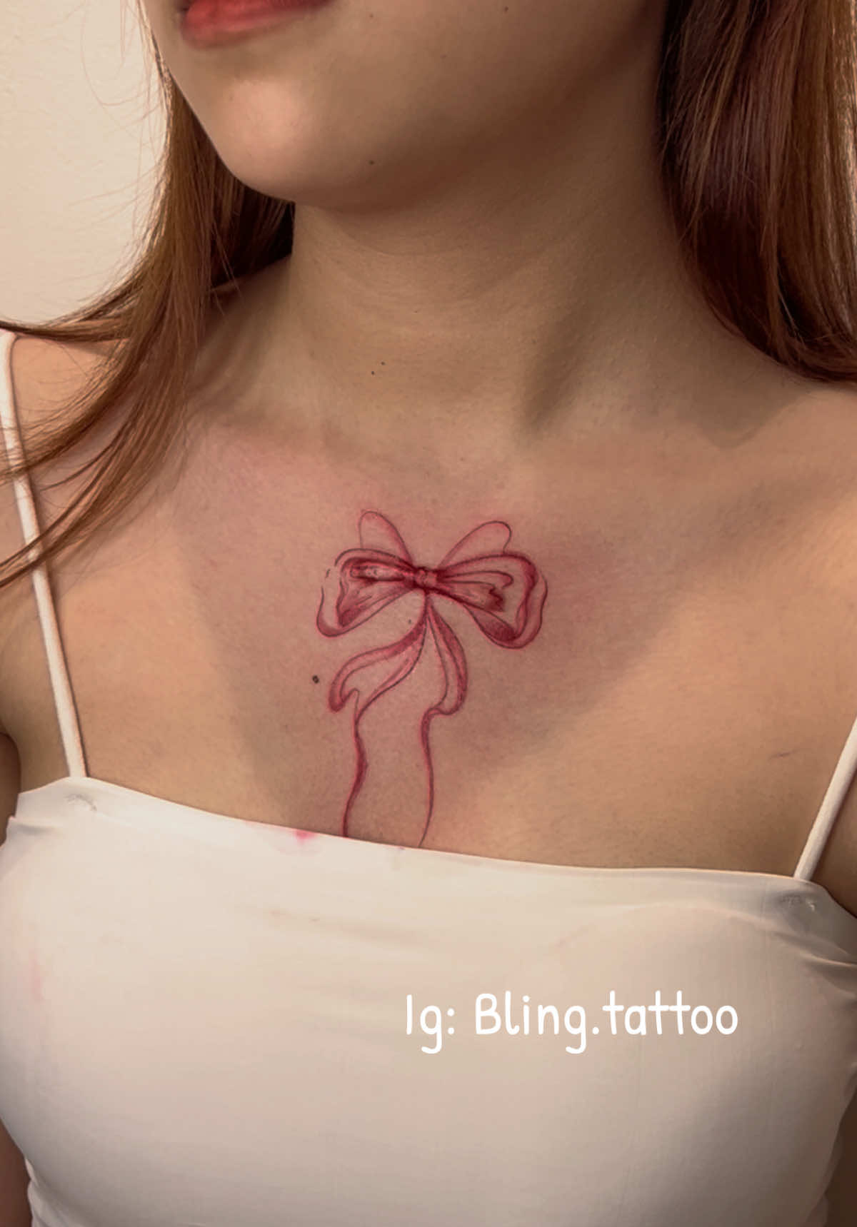 Chiếc nơ xinh che vết sẹo cũ cho bạn khách 🩷 #tiemxamhanoi #blingtattoo #hinhxam #viral #thoxamnu #tattooideas #minitattoo 