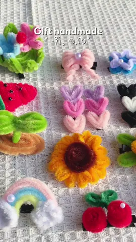 กิ๊บลวดกำมะหยี่ ออกแบบเองได้ สนใจทักมาเลยงับ #diyลวดกํามะหยี่ #กิ๊บลวดกํามะหยี่ #งานแฮนเมดด์ #ฟีดดดシ 