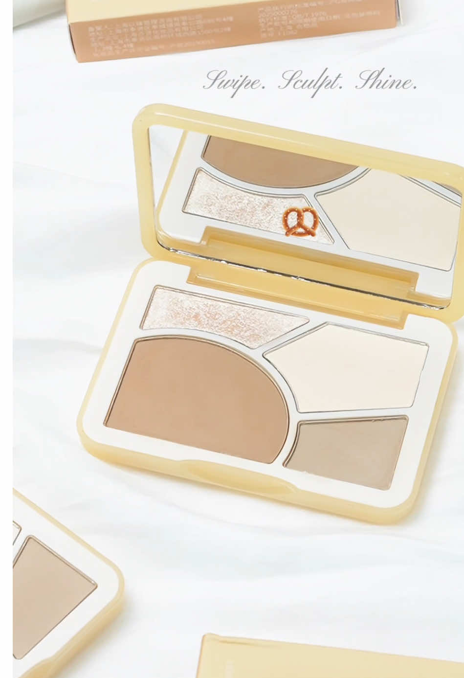 With this, I can even take selfies at any angle. 📸  Shadows + highlights in one palette, flawless contours unlocked! #jmcy #jmcyph #jmcycosmetics #jmcyphilippines #tiktokshopfuntasticpayday #jmcycontourpalette 