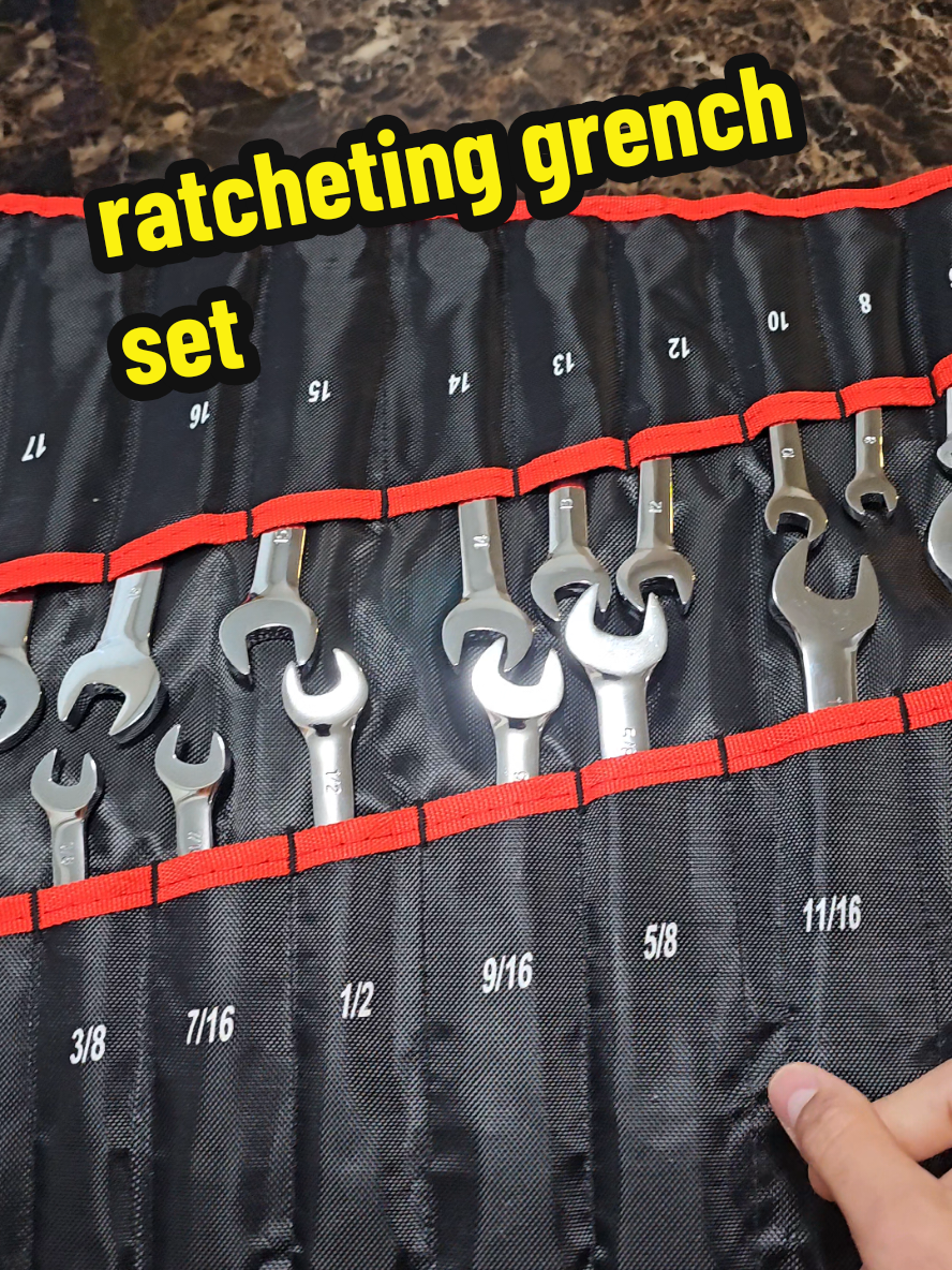 Juego de llaves combinadas con trinquete, set de 20 piezas con medidas métricas y SAE, perfecto para mecánica automotriz, reparaciones en casa y trabajos de taller. Con cabezal flexible y trinquete de 72 dientes para llegar a espacios reducidos fácilmente. Hechas en acero cromo vanadio de alta resistencia y durabilidad. Herramientas manuales para autos, motos, bicicletas y más. Incluye estuche organizador portátil . #JuegoDeLlaves   #LlavesTrinquete   #HerramientasAutomotrices   #SetDeHerramientas   #HerramientasProfesionales