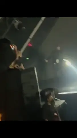 3 years ago today.. JENLISA holding hands in the VMA 🥹 #JENNIE #LISA #JENLISA #ROSÉ #JISOO