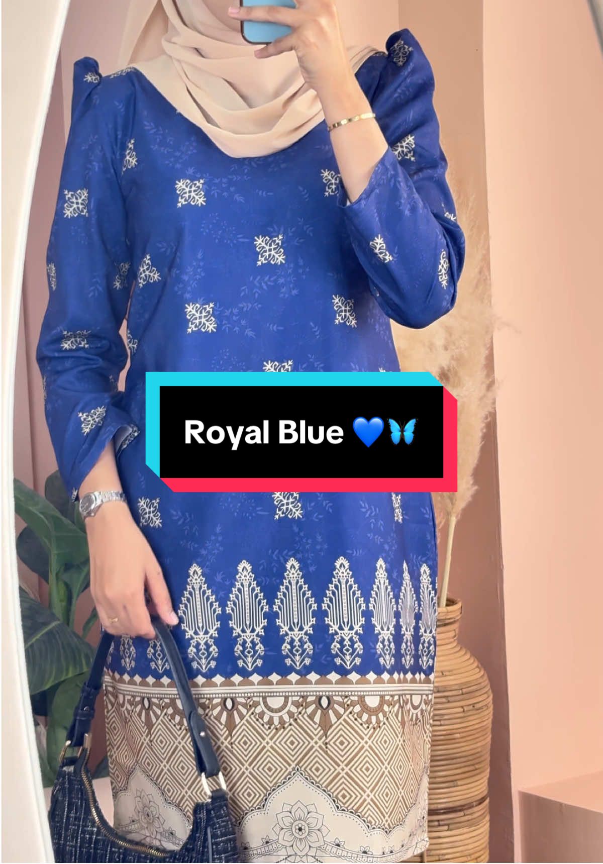 Demgar cerita design ni harga murah terlajak. Cuba cek beg kuning sis dapat harga berapa😍✨  #bajukurungmurah #plussizefashion #kurungmoden #songket #bajuconvo 