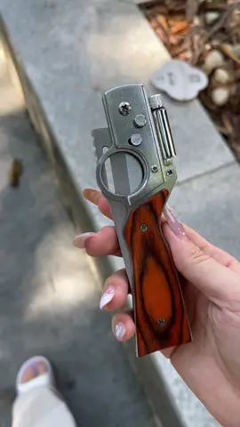 Who needs this folding knife?😍😍😍#bestknife #knife #EDC #tiktokshop #camping 