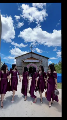 siapa lagi nihh yg mau nikahh,, team kami siap jadi bridesmaid sekaligus jadi kang jahit baju bridesmaid nya😀 @ernitatondang @boru parna @Muti Shb26 @murniii 