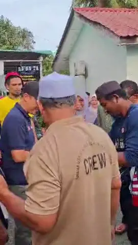 *Jumaat 29:08:2025* *Saya berkesempatan menghadiri kenduri kesyukuran rumah che man di kg mcg kudong dan sempat juga menghadiri program sambutan bulan kemerdekaan negara yg ke68 di qariah kg pdg hassan bertempat di masjid kg pdg hassan yg turut dihadiri tn junaidi Ocs Balai Kepala Batas,Sdr Faisol Psi Jpkkp & Jkuasa,Us Soffee tn imam & Jkuasa,Psi Komuniti Kg Pdg Hassan & Jkuasa,Tn Hj Muhammad Abdullillah,Sdr Mj,Sdr Hafiz dan sahabat2 yg lain,program 3H 2Mlm tersgt meriah dgn pelbagai aturcara yg disusunatur*,,,{Kg Mcg Kudong & Masjid Kg Pdg Hassan},👆👇 #datoariffinman #bulankemerdekaan #merdeka #selamanya #fypシ゚ 
