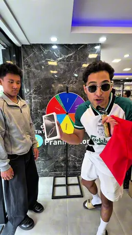 Iphone 16 Pro Max Customer Spin The Wheel. #pranishstore #giveaway #gift #follower #jawlakhel 