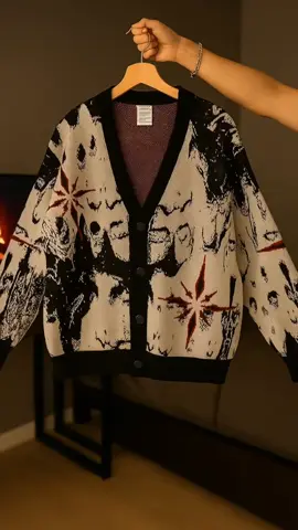 Cardigan knitwear yang bikin outfit makin berkelas 🔥 Style santai tapi tetap standout setiap saat 🤍🖤