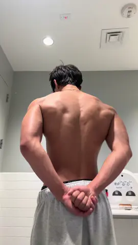 back muscles#backmuscles#viral #asian #back #gym 