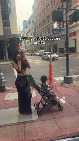 Yes the outfit is from last night 😭😂😂 #hotmom 