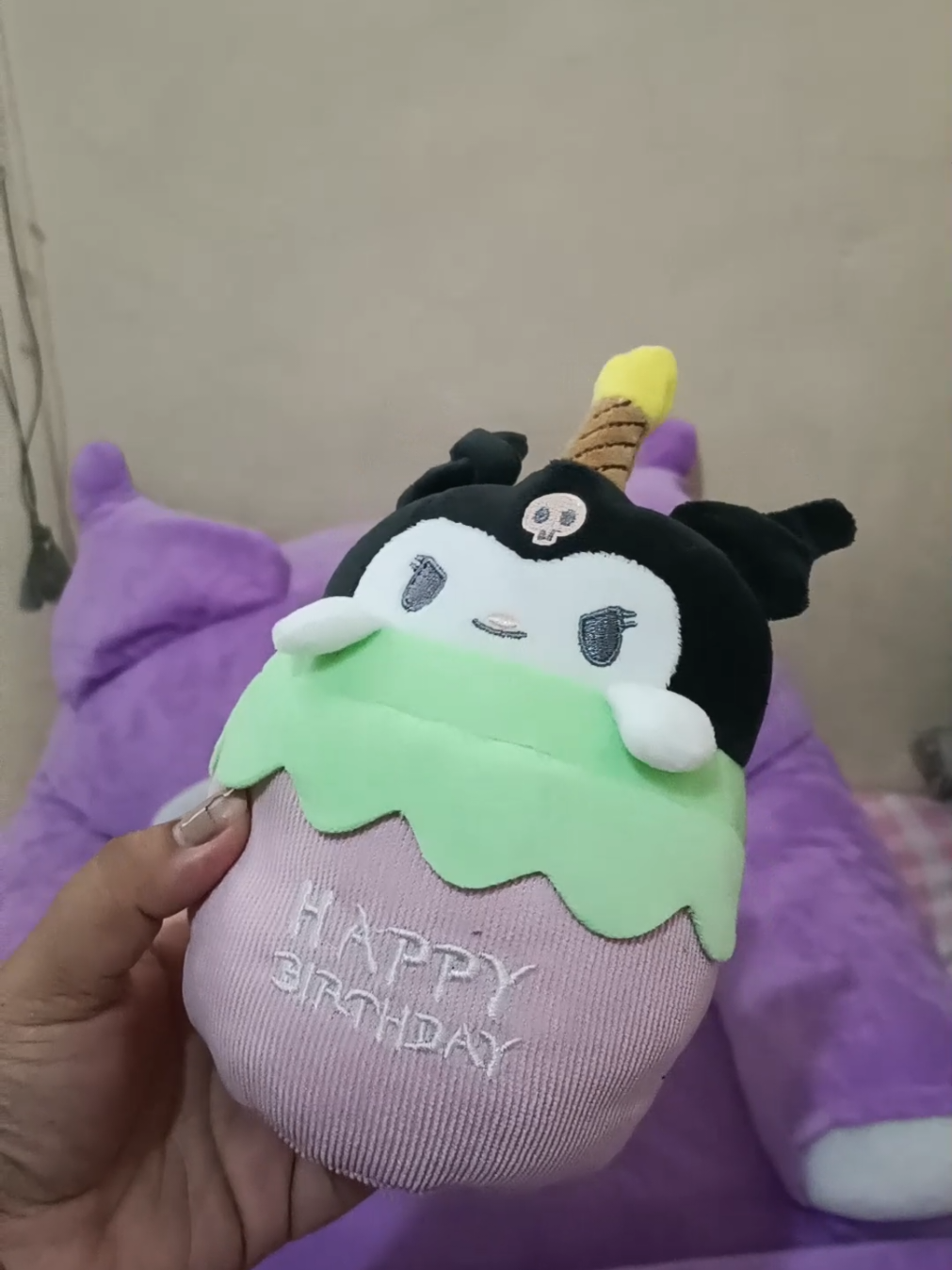 Very cutesy Singing plushie #kuromi 💜 with LED candle light Plush toy birthday gift Glowing LED stuffed toy #plusie #stuffedtoy #led #lessscreentime 