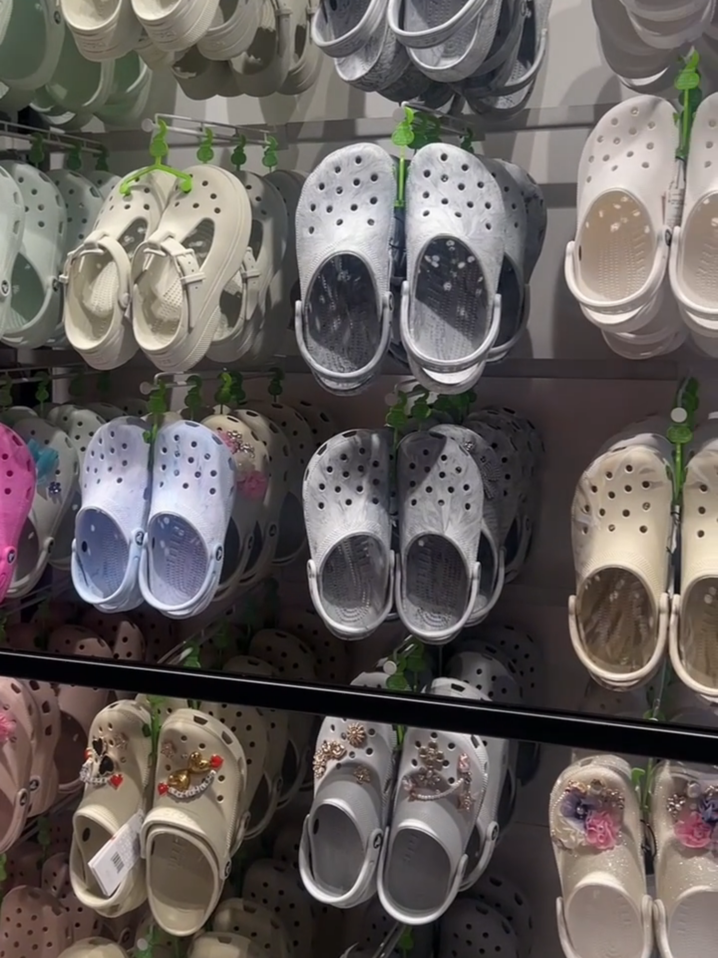 Not the Crocs serving marble swirl 🤌 #crocsph #crocs