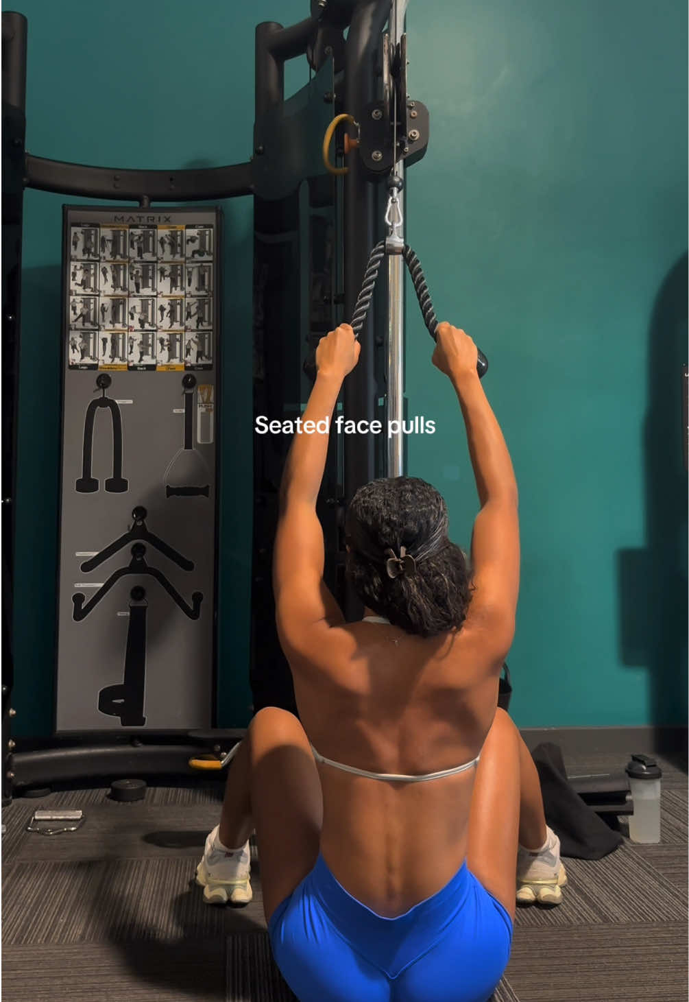 Let’s train upper🦋 #backworkoutforgirls #upperbodyworkouts #fitnessjourney #girlswholift #workoutmotivation  