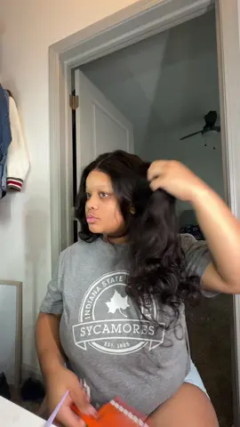 This is definitely a must-have wig! Easy to install and very natural!@Subella Hair #subellahair #subellahairreview #oceanwavewig #gluelesswig #bodywavewig  