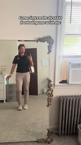 back in the tub for game 1 of the season🏈 #footballtiktok #udelaware #studentsection #sportsmedia #sportsmarketing 