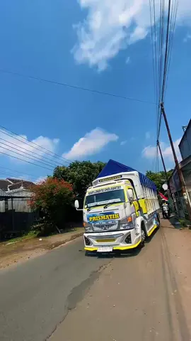 nek ketemu ndek ndalan... klaksonen luurr... 