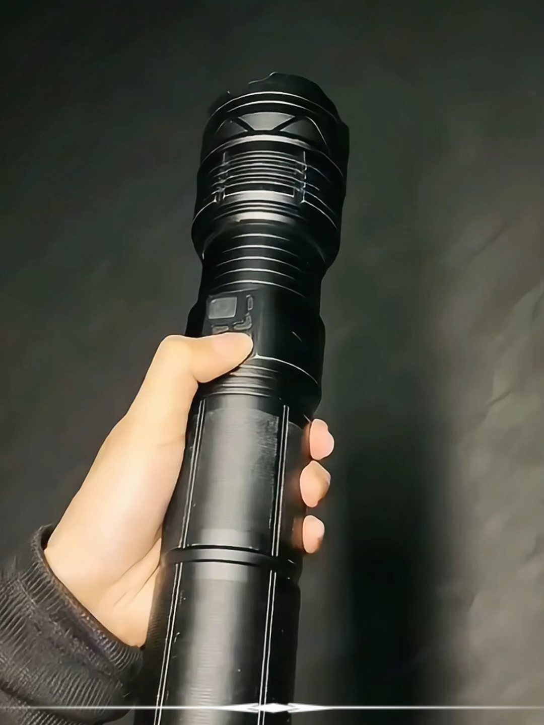 Luz potente, uso mÃltiple: estalinterna ilumina tu camping,senderismo o emergencias con brillointenso.Resistente, compacta y listapara cualquier aventura.#LinternaMilagrosa#LuzEnTodaSituacion#Aventuraslluminadas#ResistenciaSinLimites#tiktokshopbacktoschool#tiktokmademebuylt