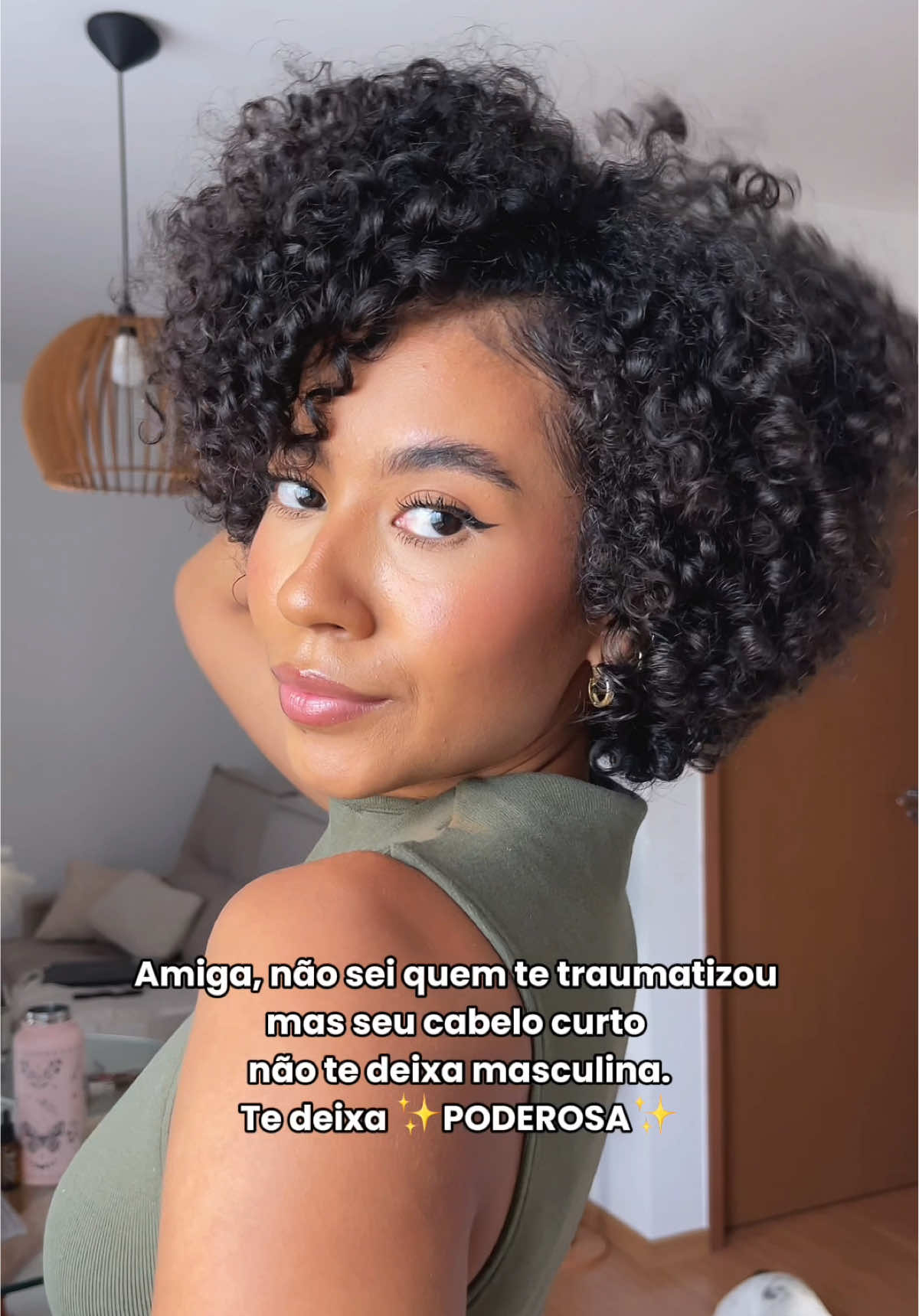 #cachoscurtos #pixiecut #cacheadas #bigchop 