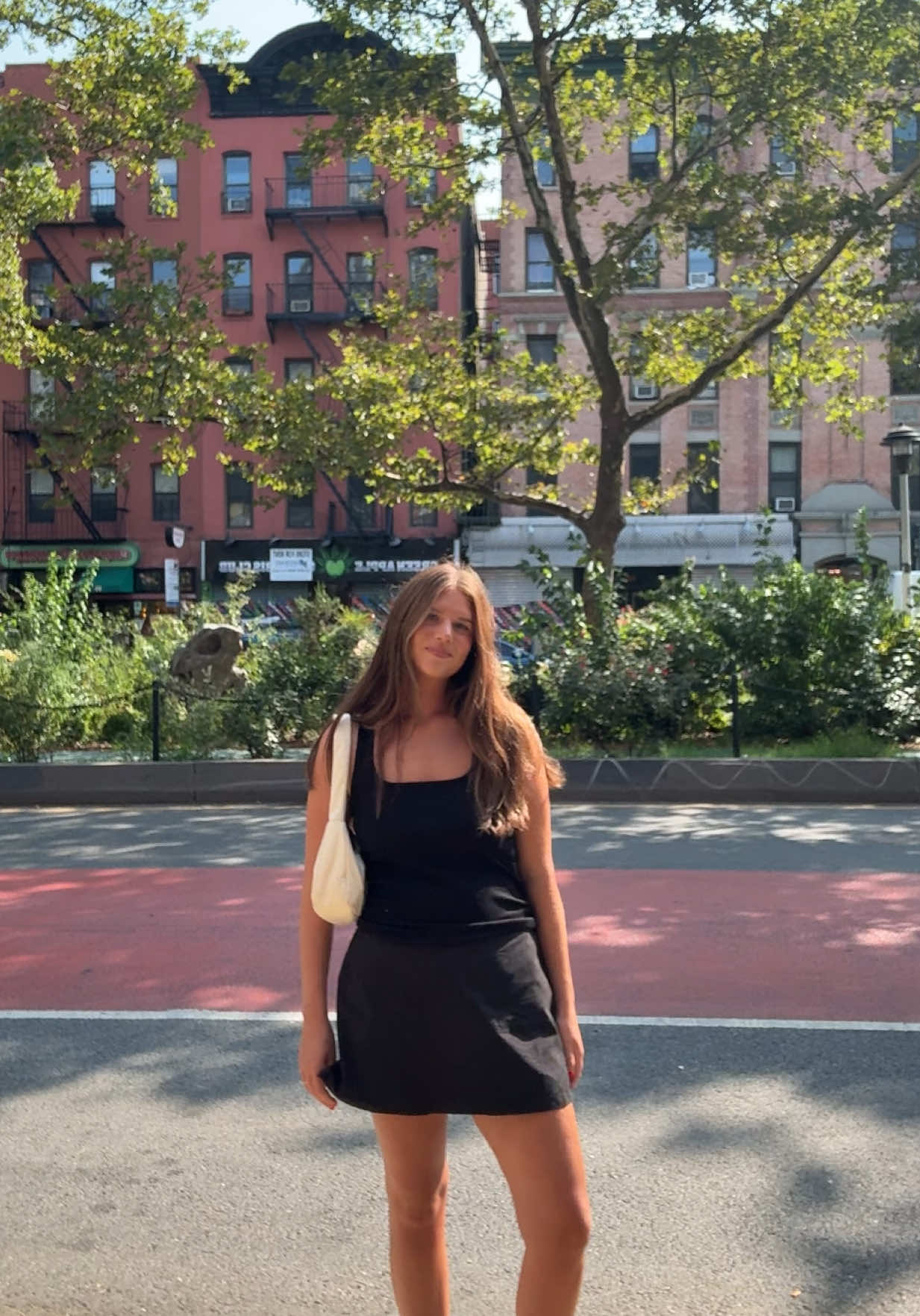 she said what she said 😌 #sabrinacarpenter #mansbestfriend🐶 #OOTD #nyc 