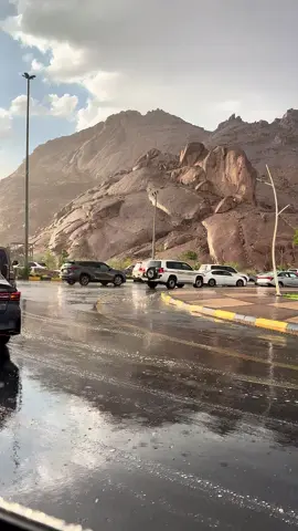 ياهلا بالاجواء الشاعرية 🤍 #حائل #حايلنا_تصويري_اكسبورا #امطار #جبال_حائل #حائل_عديل_الروح 