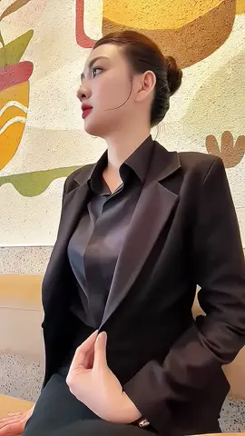 Tổng tài nhưng túi rỗng