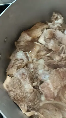 من ألذ الاطباق الصحراوية لحم تبيخة و سفة كسكس الخماسي #فرنسا🇨🇵_بلجيكا🇧🇪_المانيا🇩🇪_اسبانيا🇪🇸  #المغرب🇲🇦تونس🇹🇳الجزائر🇩🇿  #الشعب_الصيني_ماله_حل😂😂  #لحم_الابل #كسكس_الخماسي 