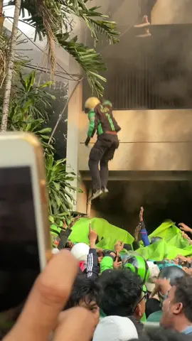 gokil kompak terus#demo #dpr #pasarsenen 