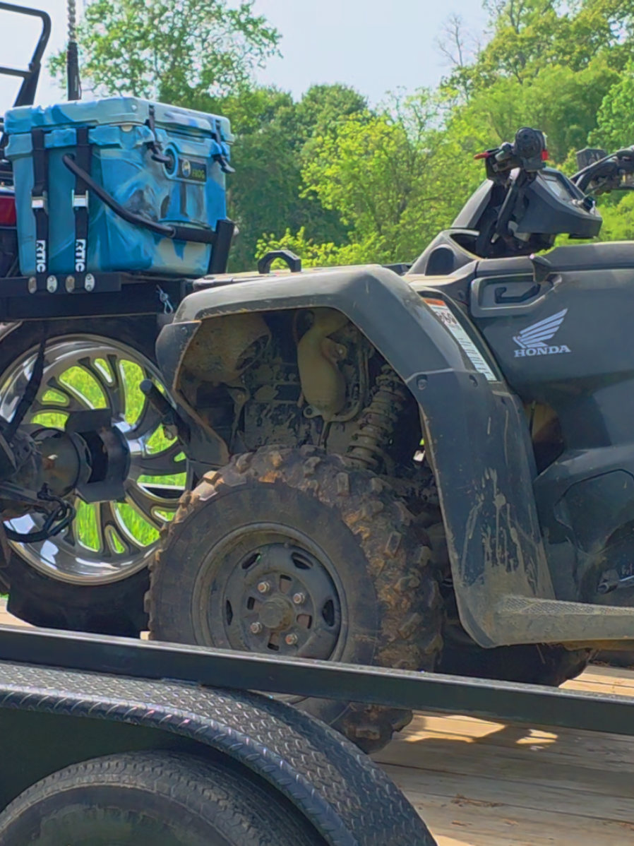 If you build it, they will come! #hondarubicon520 #hondafourtrax300 #fourwheelersoftiktok 