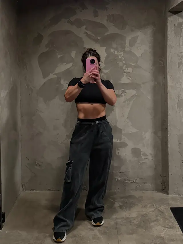 some recent gym outfits. can’t miss with all black 🙂‍↕️ #gymoutfit 