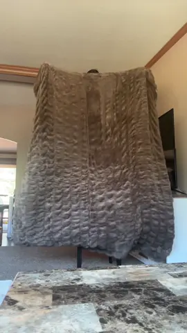 Happy with my impulsive decision. I may need another 🤎 @Comfrt #comfrtblanket 