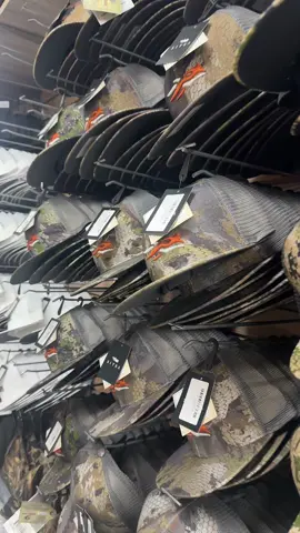 Mesmerized 👀 ##sitkagear##sitka##sitkacamo##huntingseason##hatwall