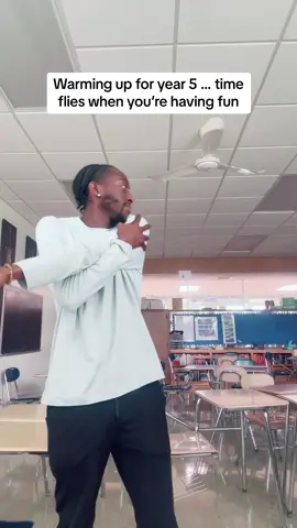 Kids asking me to go back to making Tiktoks … can’t deprive them 🤷🏿‍♂️ #englishteacher #highschool 