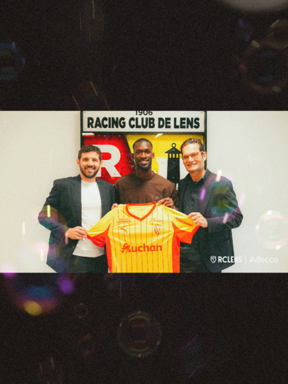 Quand Abdallah Sima et notre huitième recru il signe jusqu'au 30/06/2029 bienvenue mon Abdallah🔴🟡❤️✅️#abdallahsima #mercato #transfer #lens #recru 