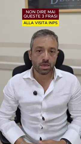 Vuoi sapere come ottenere un rigetto quasi sicuro alla visita INPS? Ti basta dire una di queste tre frasi. La prima: ‘Sto meglio, ultimamente.’ La seconda: ‘Posso fare quasi tutto.’ La terza: ‘Non ho problemi seri.’ Sono frasi che spesso diciamo per educazione, per non sembrare lamentosi. Ma per la commissione significano: non hai diritto. Alla visita devi descrivere chiaramente le difficoltà concrete: cosa NON riesci a fare, come il tuo problema ti limita sul lavoro e nella vita quotidiana. Non minimizzare, perché è lì che ti giochi tutto. 👉 Condividi questo video con chi deve fare la visita: può evitare di sabotarsi da solo. 📲 Contattaci per una consulenza! 👉 www.studiolaudando.it 👈 📩 Scrivici su WhatsApp: link in bio! Io sono con te. #diritto #avvocato #avvocatoitalia #dirittocivile #dirittoprevidenziale #invaliditàcivile #ricorsoINPS #cartelleesattoriali #tutelaDiritti #studiolegale#iosonoconte #dirittiNegati #lottaingiustizie #nonsimolla #giustiziaperte #difenditidiritti #consiglidilegge #dirittidavivere #italiavera #stopingiustizie #AvvLaudando #AvvAntonioLaudando