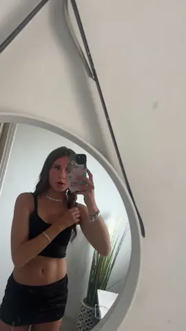 🖤🖤 #patrick #elliehogan #chloeoconnor #mandymcnamara #maisieodonavan 