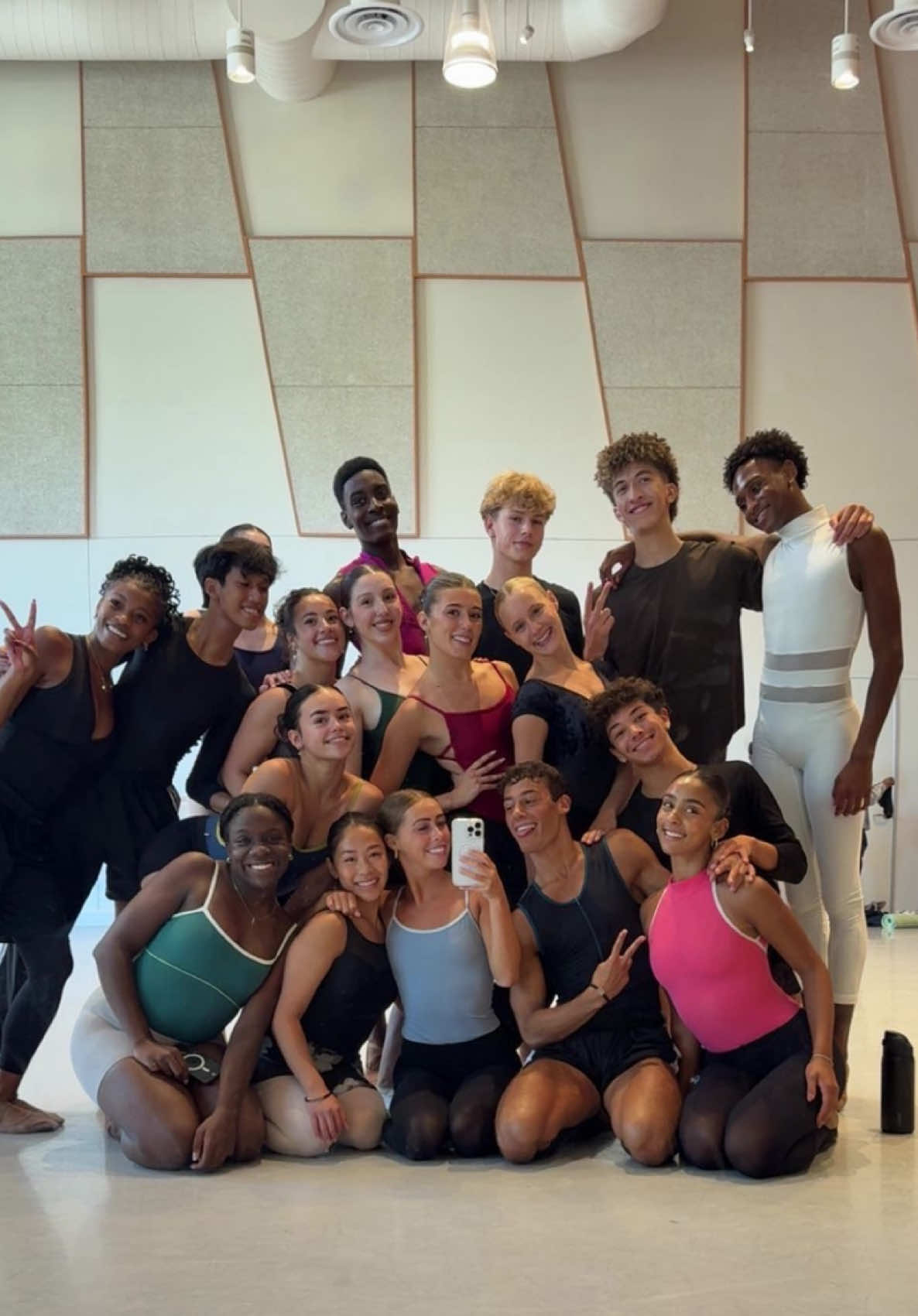 DIML as a freshman at USC #college #usc #freshman #dorm 