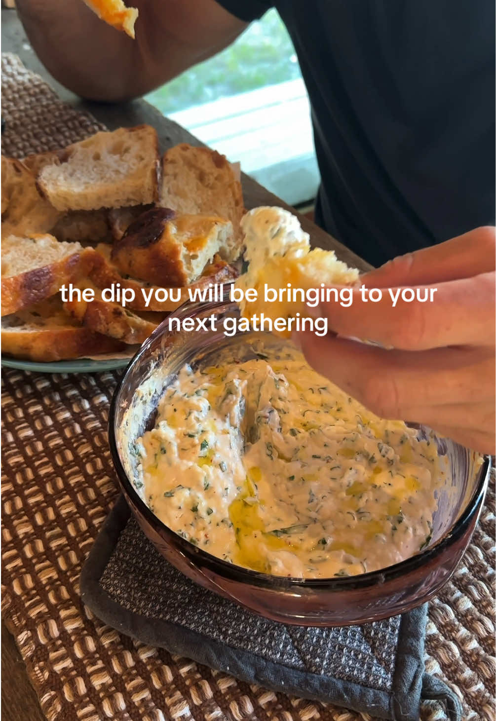 Garlic bread dip!! Thanksgiving is right around the corner and this is the appetizer you need to be bringing. Thank me later 😘 Recipe 2 heads of garlic 2 shallots 1 block of cream cheese 1 cup sour cream Fresh chopped chives & parsley 1 cup shredded parm Salt, pepper, chilli flakes Roast the garlic and shallot at 425* for approx 45-60 min until soft Mash together in oven safe bowl Add the cream cheese, sour cream, herbs, parm and salt, pepper, and chilli flakes. Bake at 350* to warm up Drizzle with olive oil and serve! #garlicbreaddip #appetizer #fallappetizers #thanksgivingappetizers #fyp