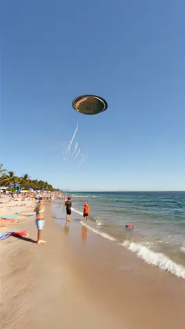 Not Just Me… UFO Over the Beach FULL of People #UFOs #ufo #UAP #UAPs #ovni 