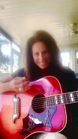 Well this PonTune became a PorchTune! Here’s one of my favorite songs off ‘Fearless’, which just turned 25 this year! #windyday #countrymusic 