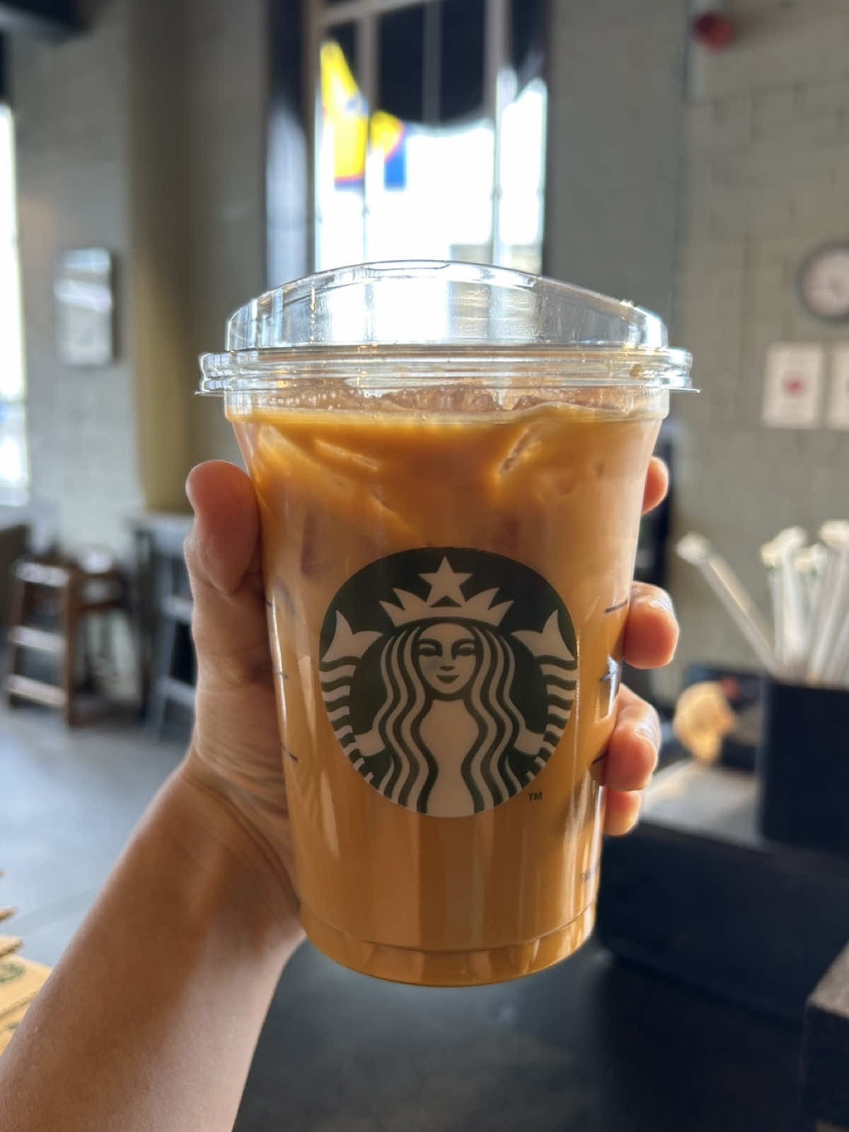 ✨First sip of fall = instant serotonin 🍂☕️ #pumpkinseason #fyp #starbucksdrinks #foryouu #viralvideos 