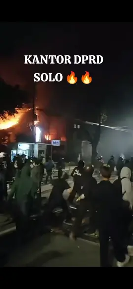 SOLO belum tidur🔥🔥 #demo #dpr #pajak #mahasiswa #buruhpabrik 
