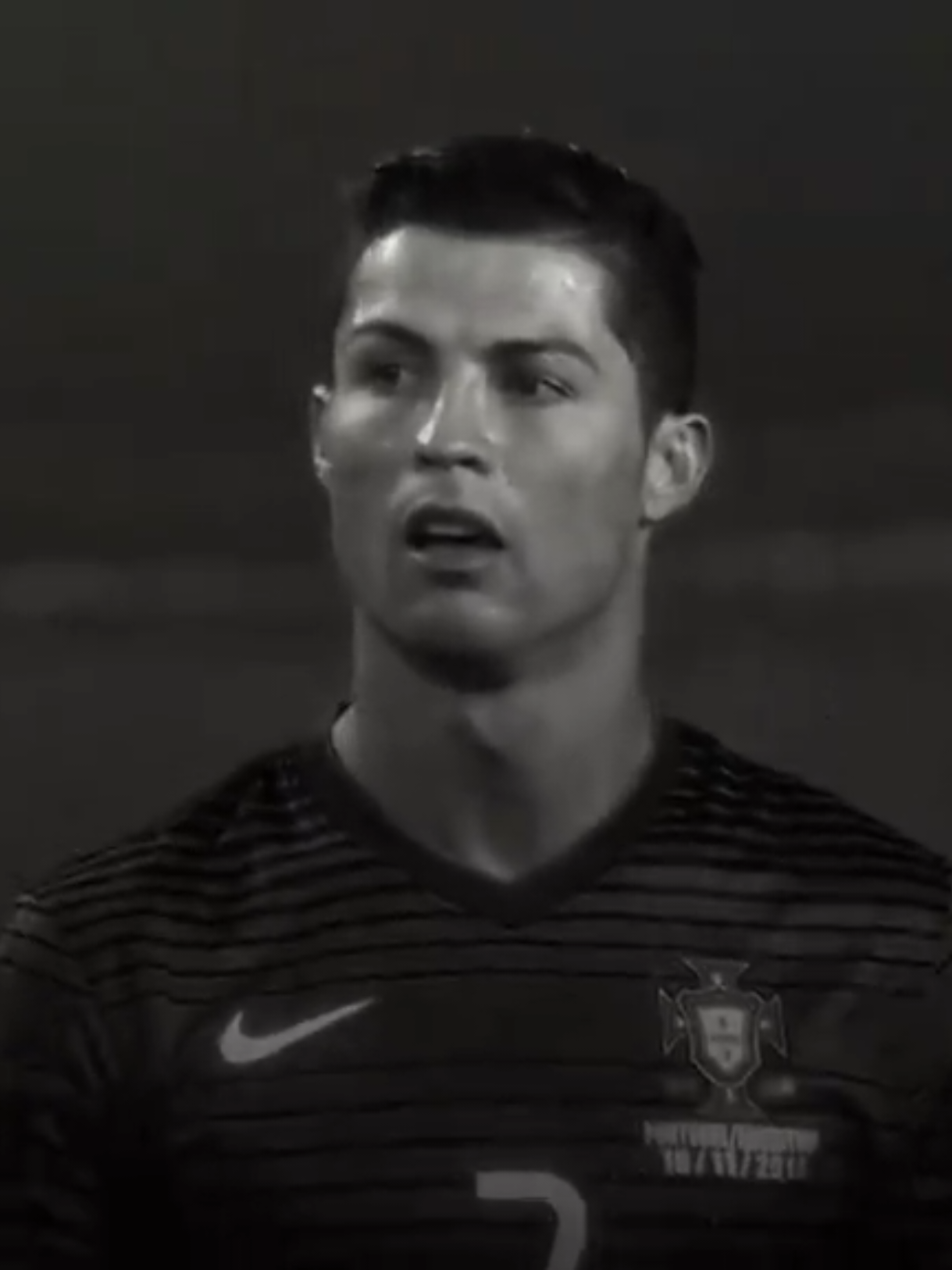 💔!!..ڕوو لە هەر لاێ دەکەم بێگانەیە #cristianoronaldo 