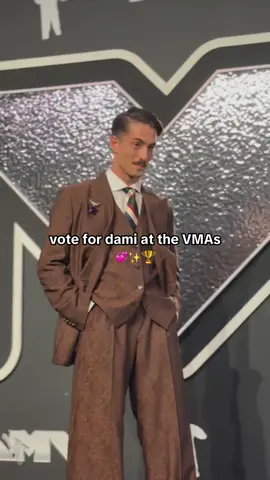 Damiano David hits the red carpet as a 2025 VMA nominee 🕺🌟🔥 #damianodavid #indiemusic #VMAs2025 #DamiNominee