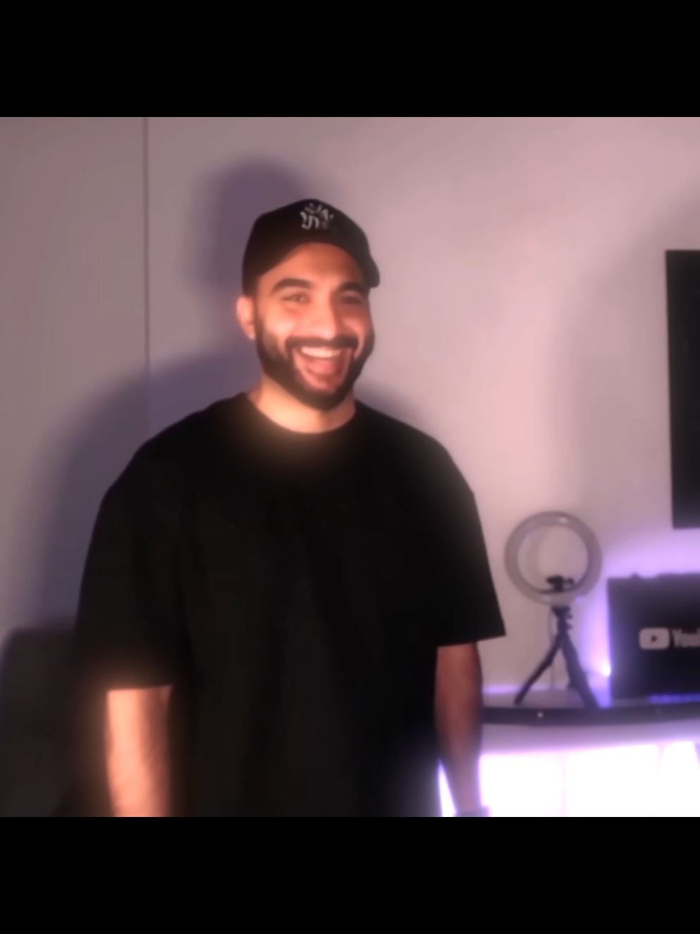 تسليك لأن مالحكت اصمم🌷🙏🏼 . . . . . . . #تصميم #اكسبلور #مصطفى_قيم_اوفر #fyp #edit 