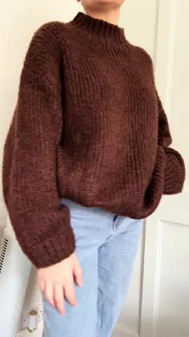 I’m so surprised with the quality of this jumper it’s super thick and super soft going to buy more colours now 🧸 #autmnfashion #knittedjumper #clotheshaul #tiktokshop #fashion 