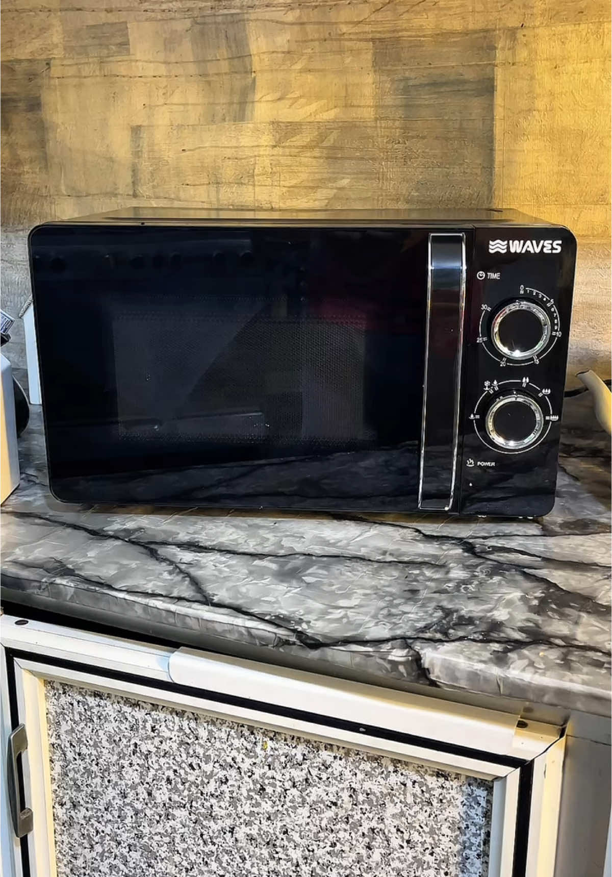 مايكروويف أوربي اصلي  حجم ٢٠ لتر حقيقي ب٩٠ الف تذويب الثلج بسرعة #معرض_الحافظ_العبيدي 